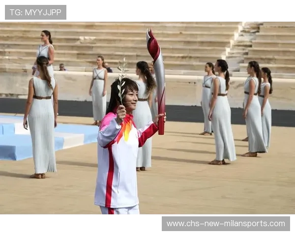 北京冬奥会火炬传递盛况空前，冰雪运动迎来高潮，北京冬奥会火炬点燃仪式