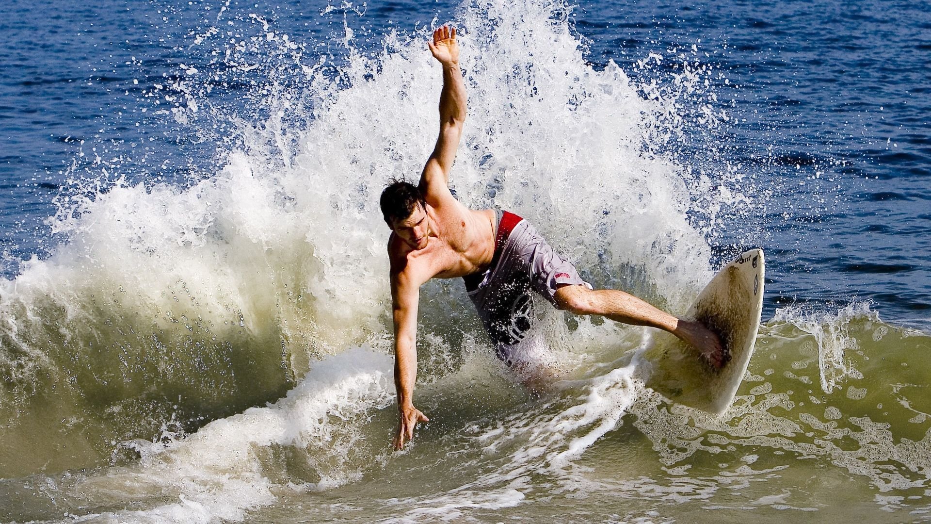 米兰体育app官网入口-52次解围！头槌制胜！申花争冠关键战：麦麦提江，又造中超名场面